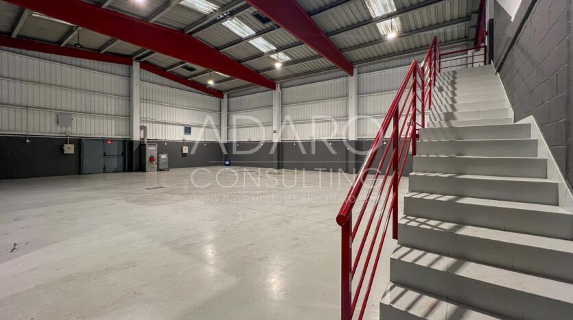 Nave Industrial en Alquiler en Torrejón de Ardoz de 841 m²