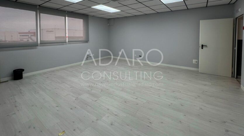 Nave Industrial en Alquiler en Torrejón de Ardoz de 841 m²