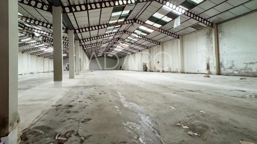 Venta de Nave Industrial en Torrejón de Ardoz de 2.129 m²