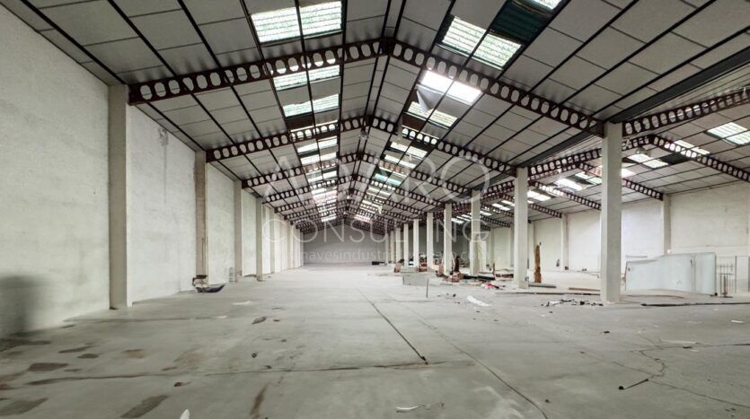 Venta de Nave Industrial en Torrejón de Ardoz de 2.129 m²