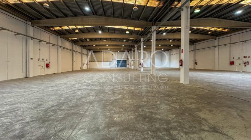 Nave Logística en Alquiler en Coslada de 2.524 m²