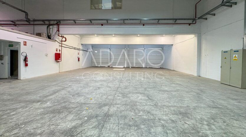Nave Logística en Alquiler en Coslada de 2.524 m²