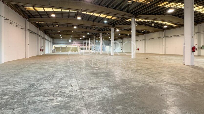 Nave Logística en Alquiler en Coslada de 2.524 m²