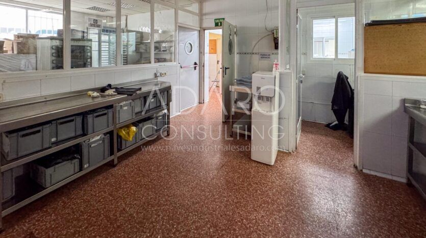 Nave Frigorífica en Venta en Móstoles de 633 m²