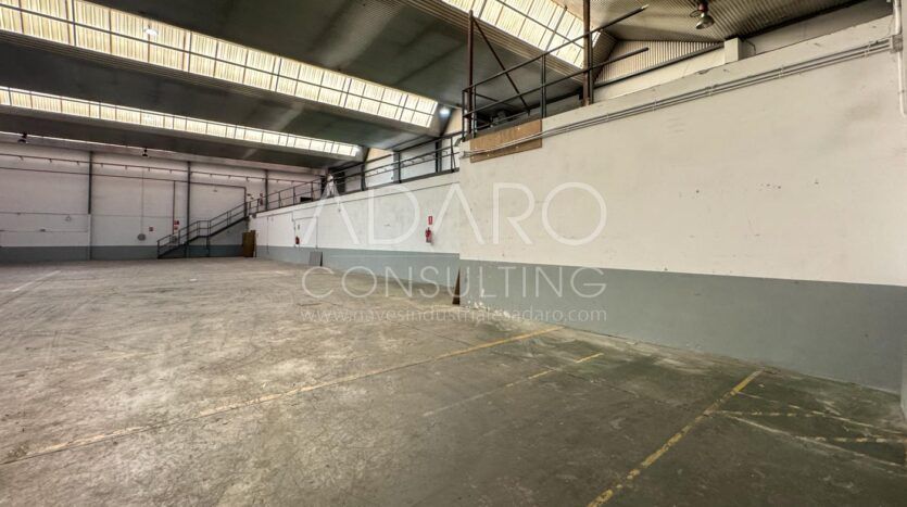 Nave Industrial en Alquiler en Vallecas de 1.203 m²