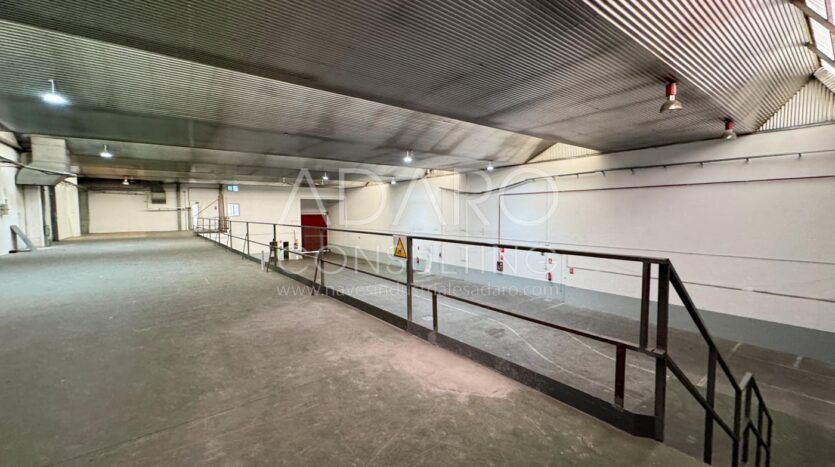 Nave Industrial en Alquiler en Vallecas de 1.203 m²