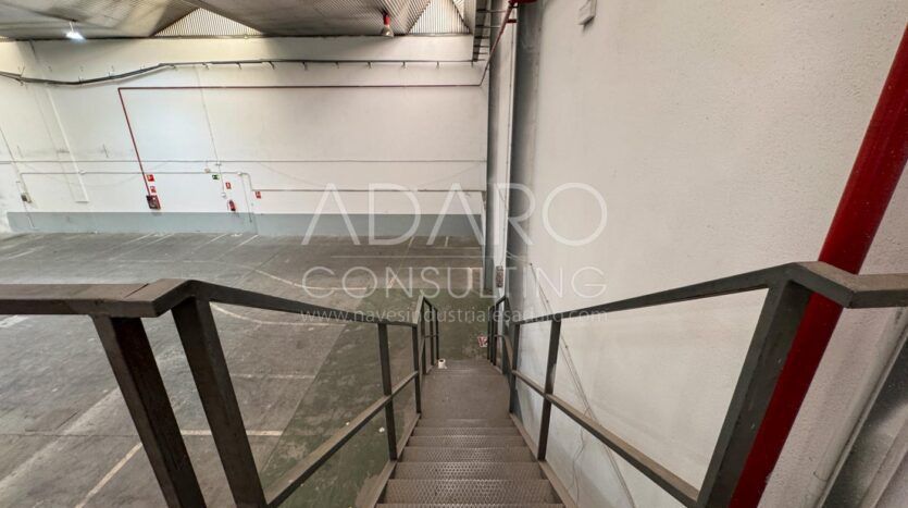 Nave Industrial en Alquiler en Vallecas de 1.203 m²