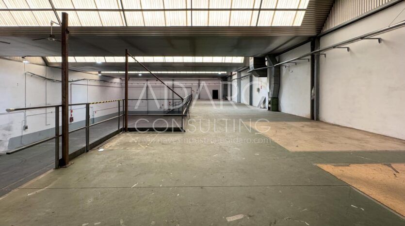 Nave Industrial en Alquiler en Vallecas de 1.203 m²