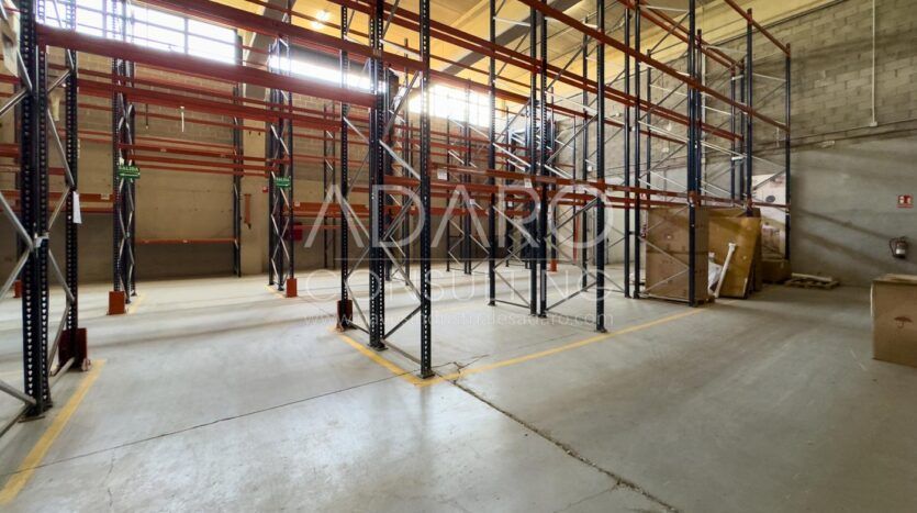 Alquiler de Nave Logística en San Agustín del Guadalix de 3.712 m²