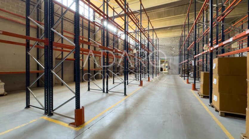 Alquiler de Nave Logística en San Agustín del Guadalix de 3.712 m²