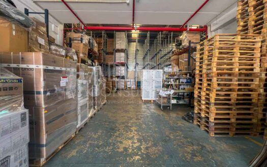 Nave Industrial en venta en Cabanillas del Campo de 1.103 m²