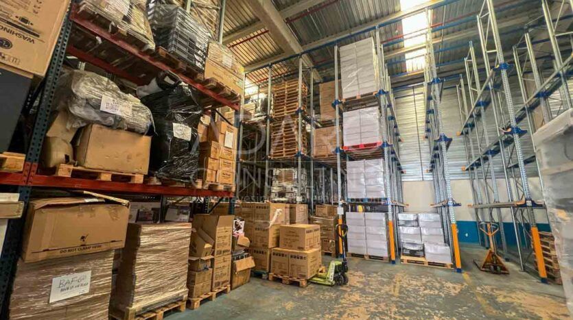 Nave industrial en venta en Cabanillas del Campo 780.000 €
