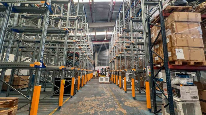 Nave industrial en venta en Cabanillas del Campo 780.000 €