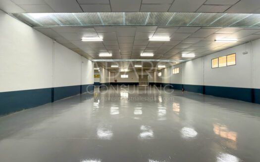 Alquiler de Nave Industrial en San Fernando de Henares 1.950 m²