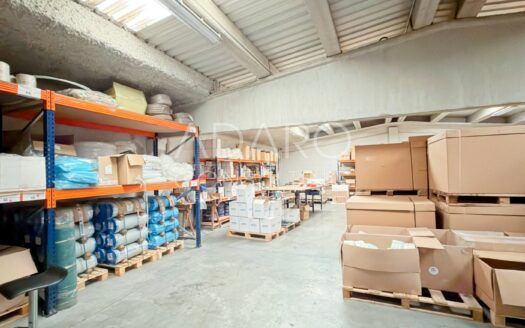 Venta de Nave Industrial en Villaverde 718 m²