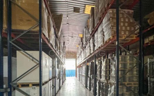 Nave industrial en venta en Serranillos del Valle de 1.400 m²