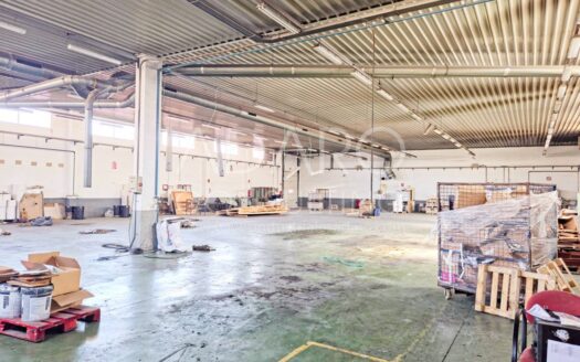 Nave Industrial en alquiler en Fuenlabrada 1.179 m²