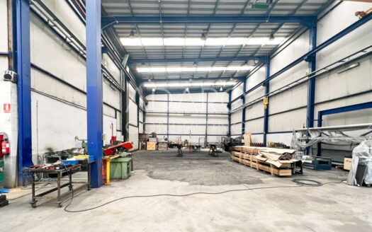 Nave industrial en venta en Daganzo de Arriba de 3.601 m²