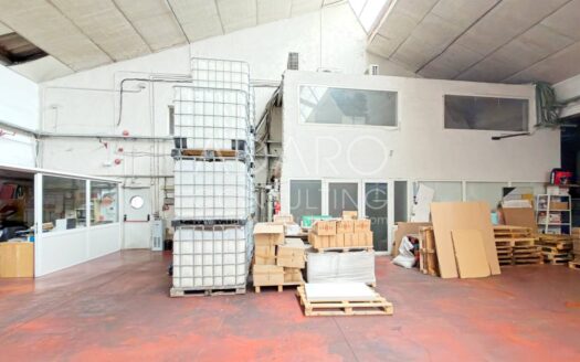 Nave Industrial en venta San Fernando de Henares 2.561 m²