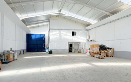 Nave Industrial en alquiler en San Fernando de Henares 778 m²