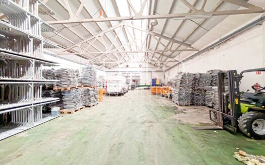 Nave industrial en alquiler en San Fernando de Henares de 1.675 m²