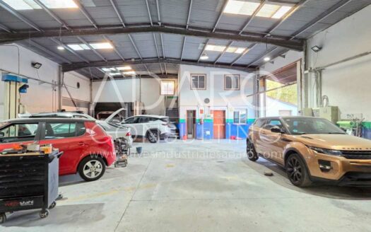 Nave industrial en venta en Velilla de San Antonio 856 m²